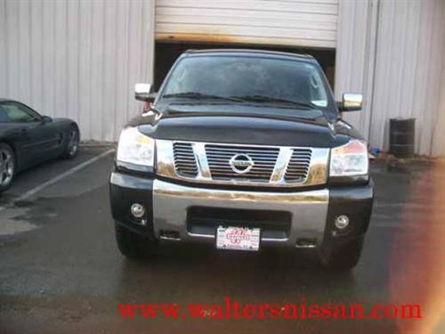 Nissan Titan 2010 photo 2