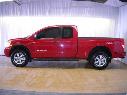 Nissan Titan 2010 photo 4