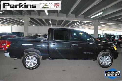 Nissan Titan 2010 photo 1