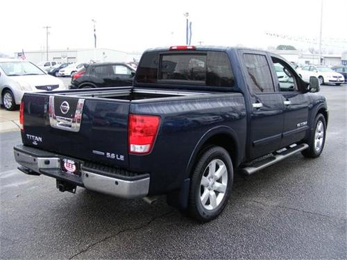Nissan Titan 2010 photo 1