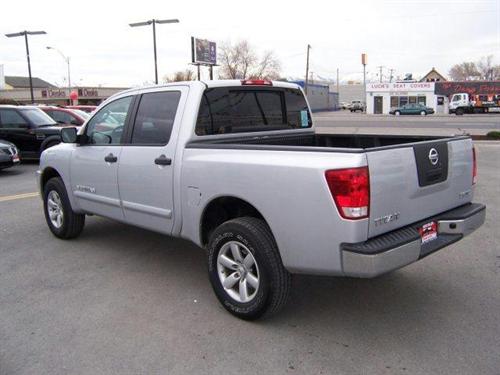 Nissan Titan 2010 photo 2