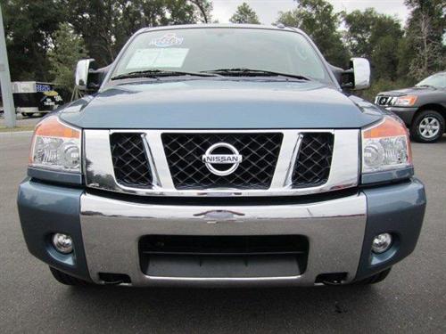Nissan Titan 2010 photo 1