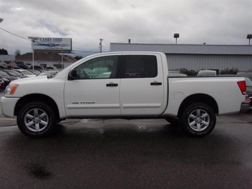 Nissan Titan 2010 photo 1
