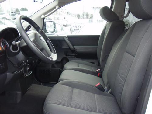 Nissan Titan 2010 photo 4