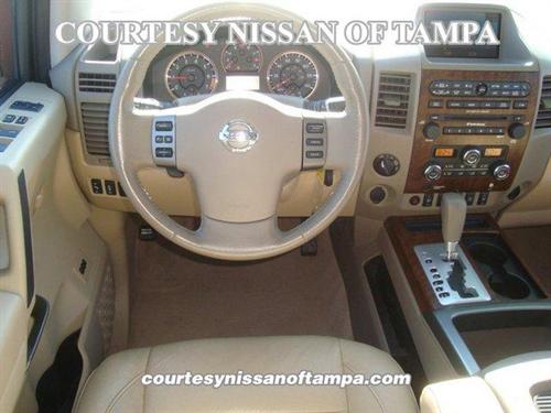 Nissan Titan 2010 photo 1
