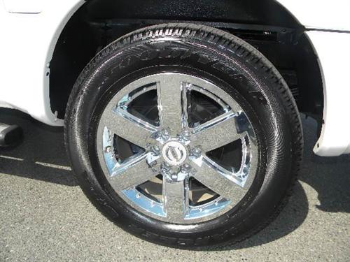 Nissan Titan 2010 photo 2