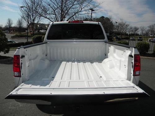 Nissan Titan 2010 photo 3