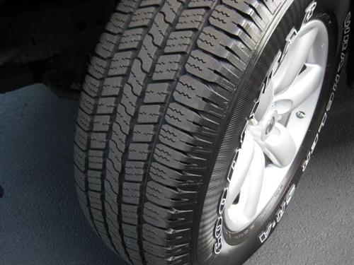 Nissan Titan 2010 photo 3