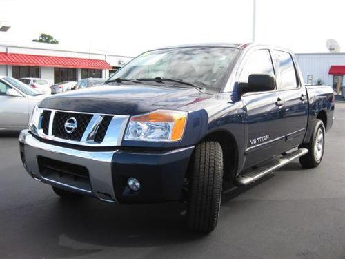 Nissan Titan 2010 photo 4