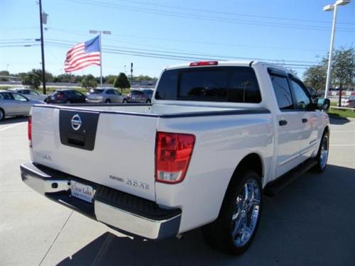 Nissan Titan Overland Hemi/ Navigation Other