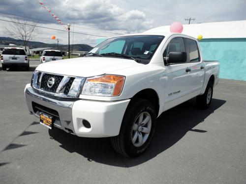 Nissan Titan 2010 photo 1