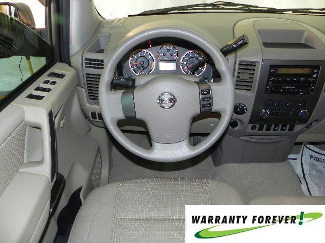Nissan Titan 2010 photo 3