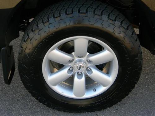 Nissan Titan 2010 photo 2