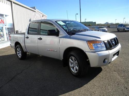 Nissan Titan 2010 photo 4