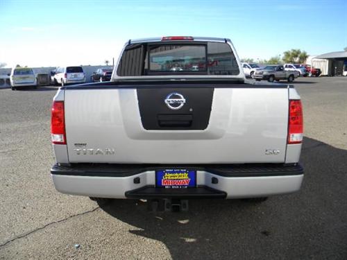 Nissan Titan 2010 photo 2
