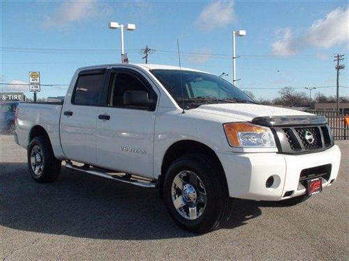 Nissan Titan 2010 photo 2