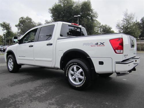Nissan Titan 2010 photo 3