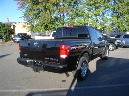 Nissan Titan 2010 photo 4