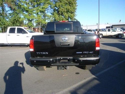 Nissan Titan 2010 photo 5