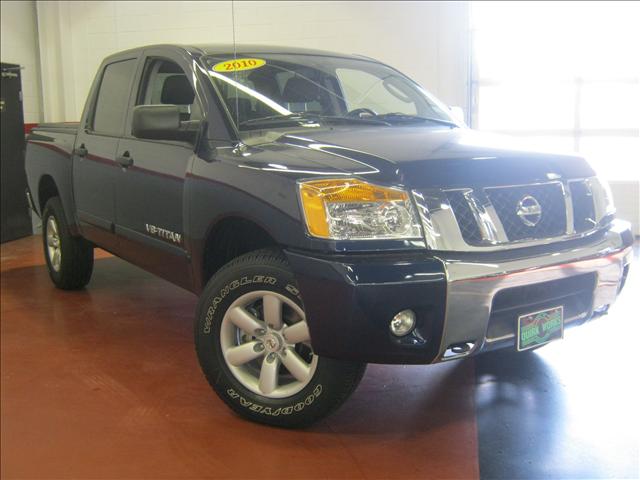 Nissan Titan 2010 photo 1