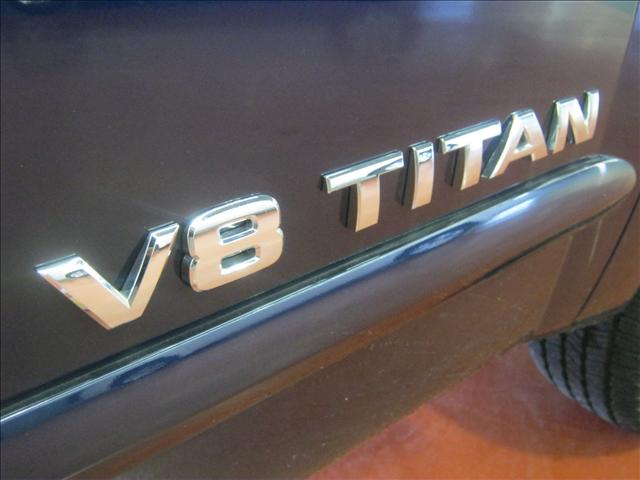Nissan Titan 2010 photo 4