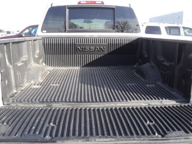 Nissan Titan 2010 photo 2