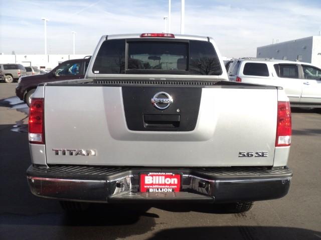 Nissan Titan 2010 photo 3