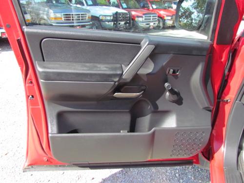 Nissan Titan 2010 photo 5