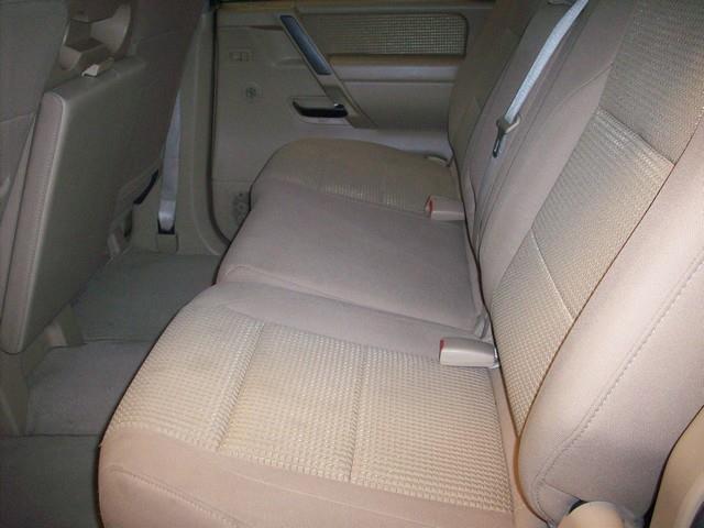 Nissan Titan 2010 photo 3