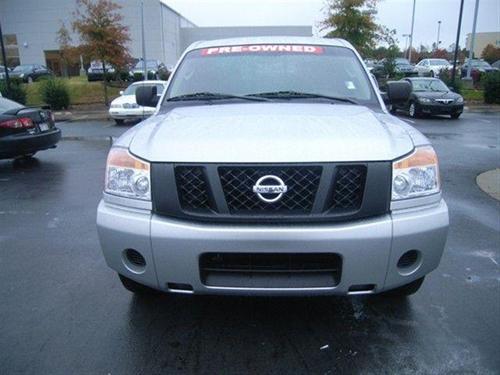 Nissan Titan 2010 photo 1