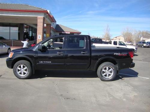 Nissan Titan 2010 photo 1