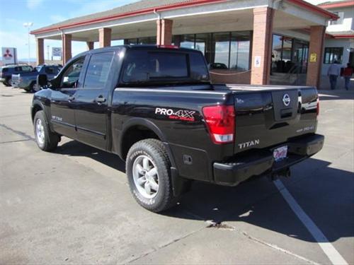 Nissan Titan 2010 photo 2