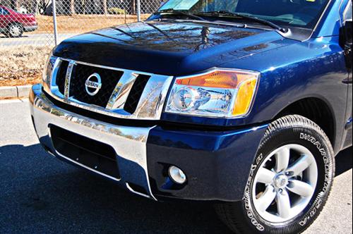 Nissan Titan 2010 photo 2