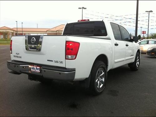 Nissan Titan 2010 photo 4