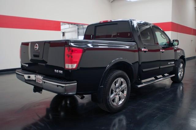 Nissan Titan 2010 photo 3