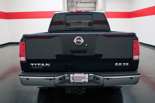 Nissan Titan 2010 photo 4