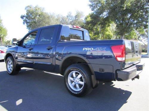 Nissan Titan 2010 photo 3