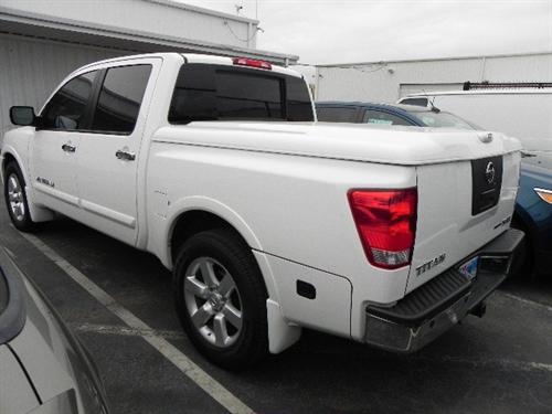 Nissan Titan 2010 photo 1