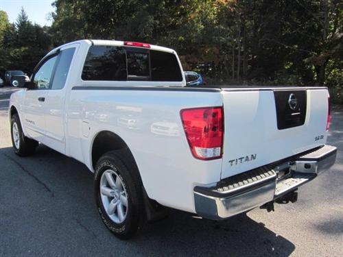 Nissan Titan 2010 photo 4