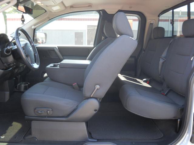 Nissan Titan 2010 photo 5