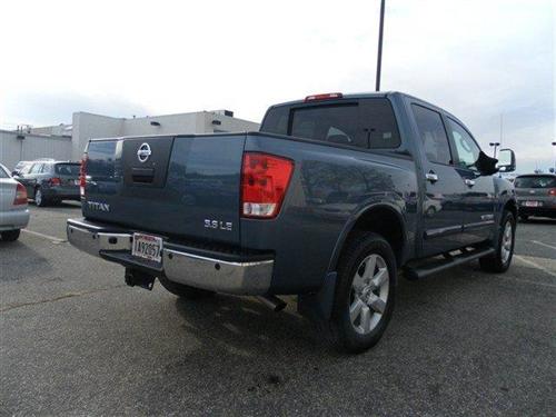 Nissan Titan 2010 photo 2