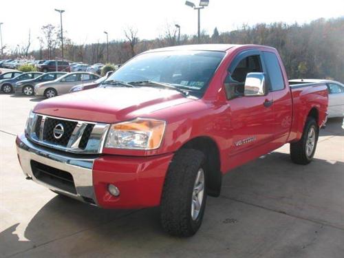 Nissan Titan 2010 photo 2