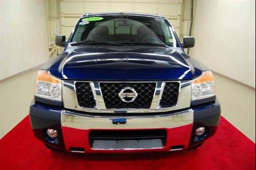 Nissan Titan 2010 photo 1