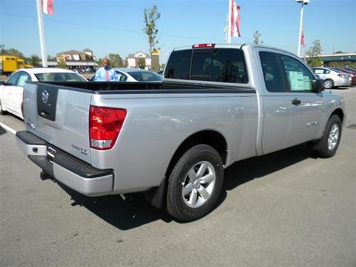 Nissan Titan 2010 photo 1