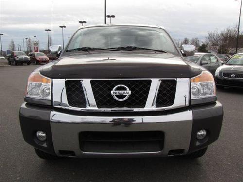 Nissan Titan 2010 photo 1