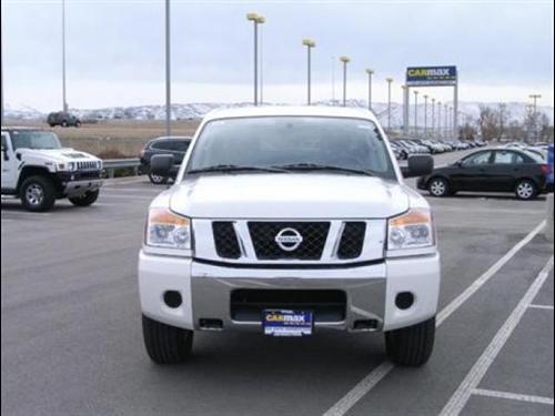 Nissan Titan 2010 photo 1