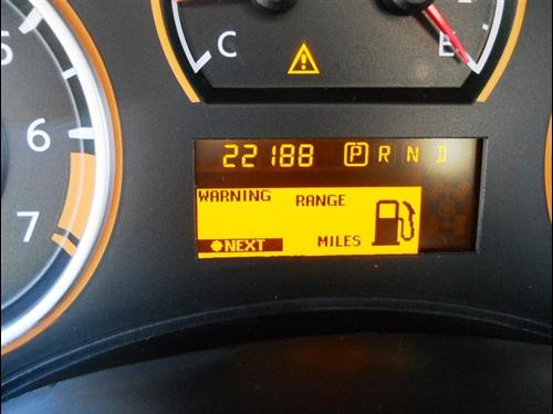 Nissan Titan 2010 photo 2