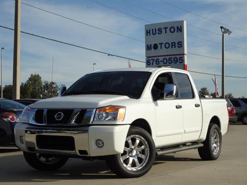Nissan Titan 2010 photo 3