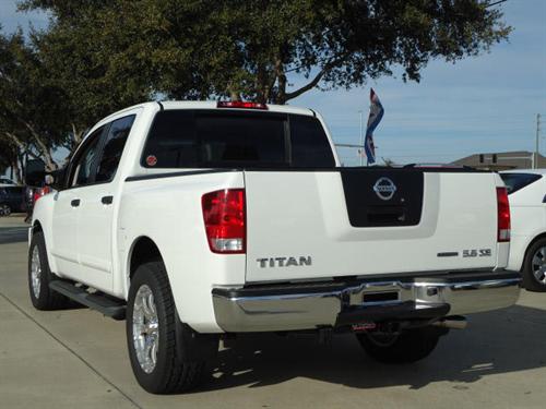 Nissan Titan 2010 photo 4