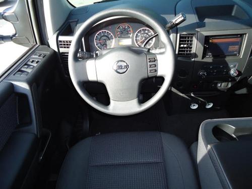 Nissan Titan Overland Hemi/ Navigation Other